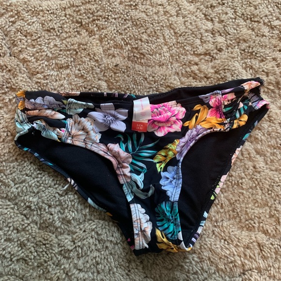 No Boundaries Black Floral Bikini Bottom - Picture 1 of 2